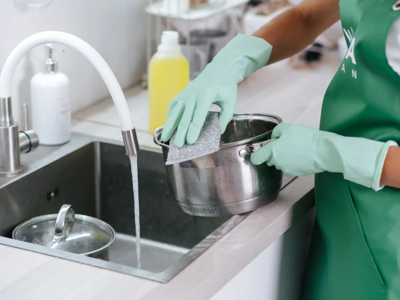 Химчистка мягкой мебели с выездом на дом в Омске